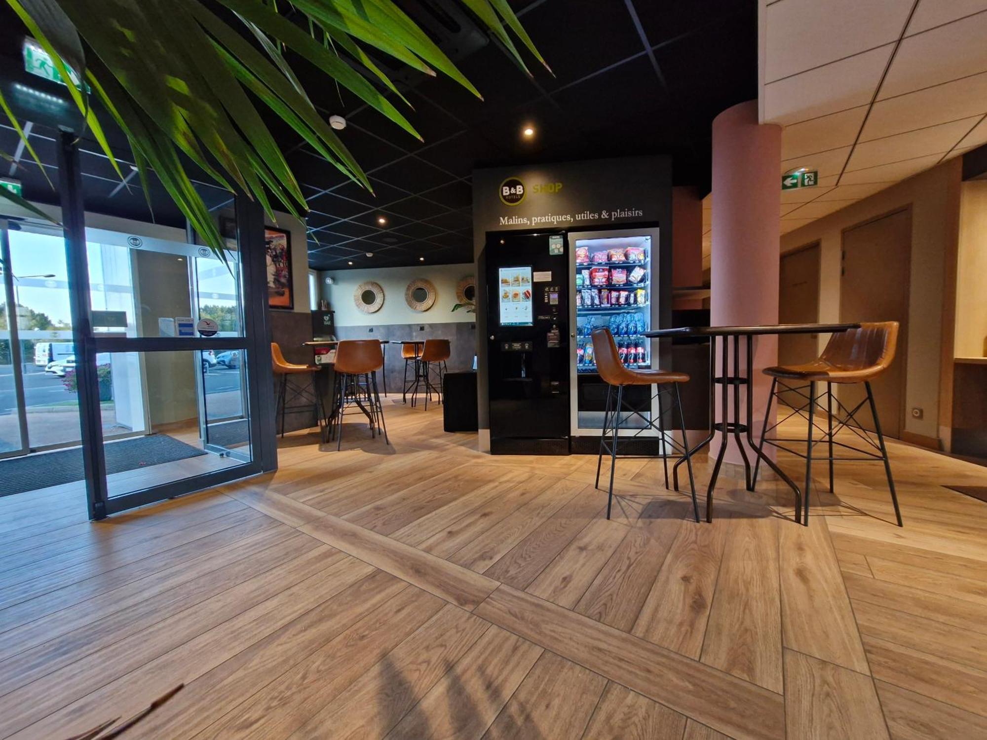 B&B Hotel Clermont-Ferrand Nord Риом Экстерьер фото