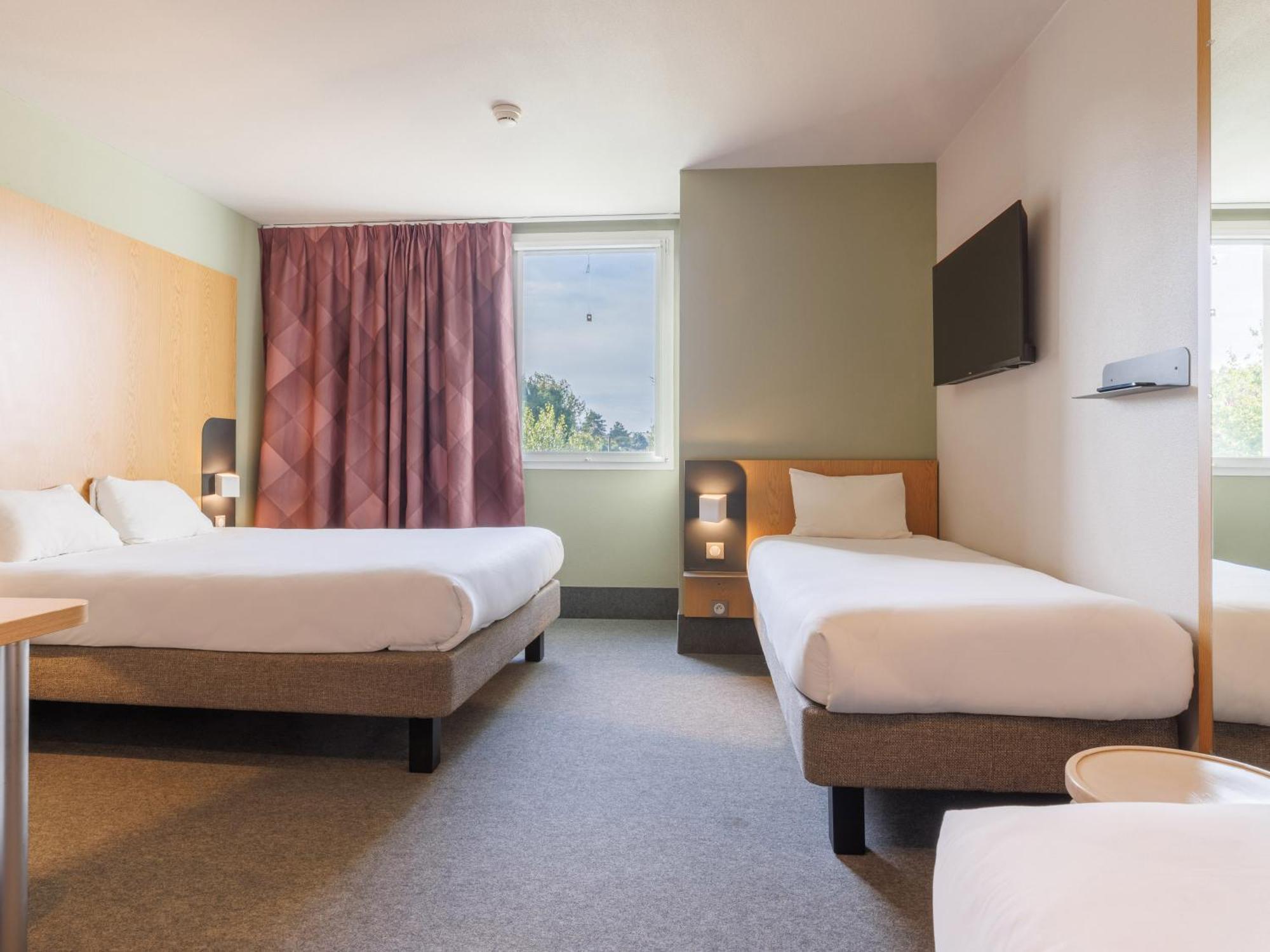 B&B Hotel Clermont-Ferrand Nord Риом Экстерьер фото