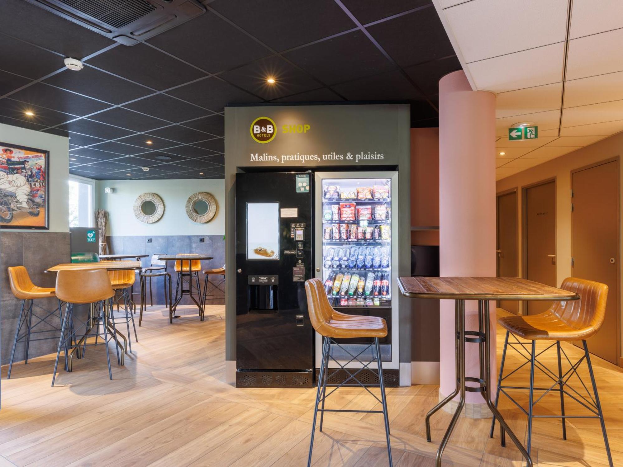 B&B Hotel Clermont-Ferrand Nord Риом Экстерьер фото