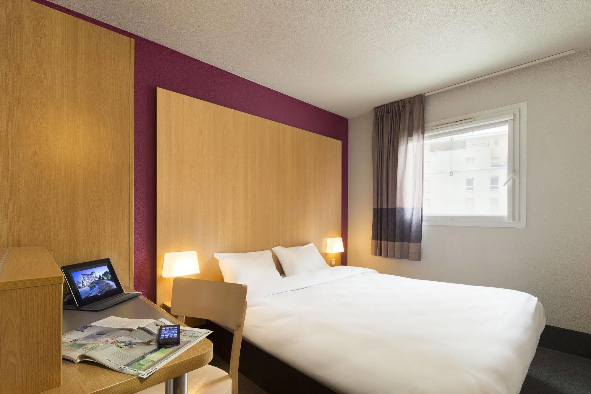 B&B Hotel Clermont-Ferrand Nord Риом Экстерьер фото