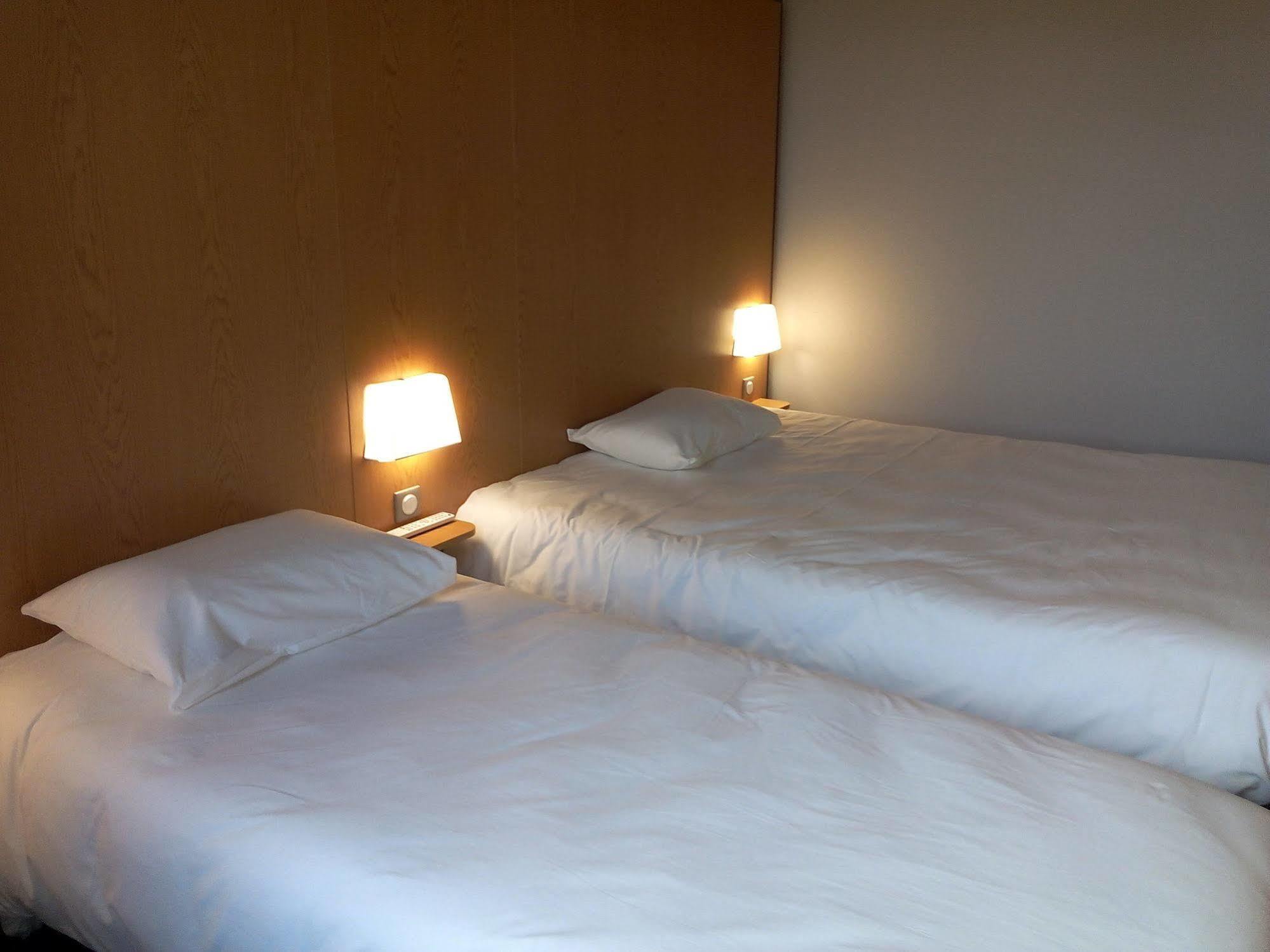 B&B Hotel Clermont-Ferrand Nord Риом Экстерьер фото
