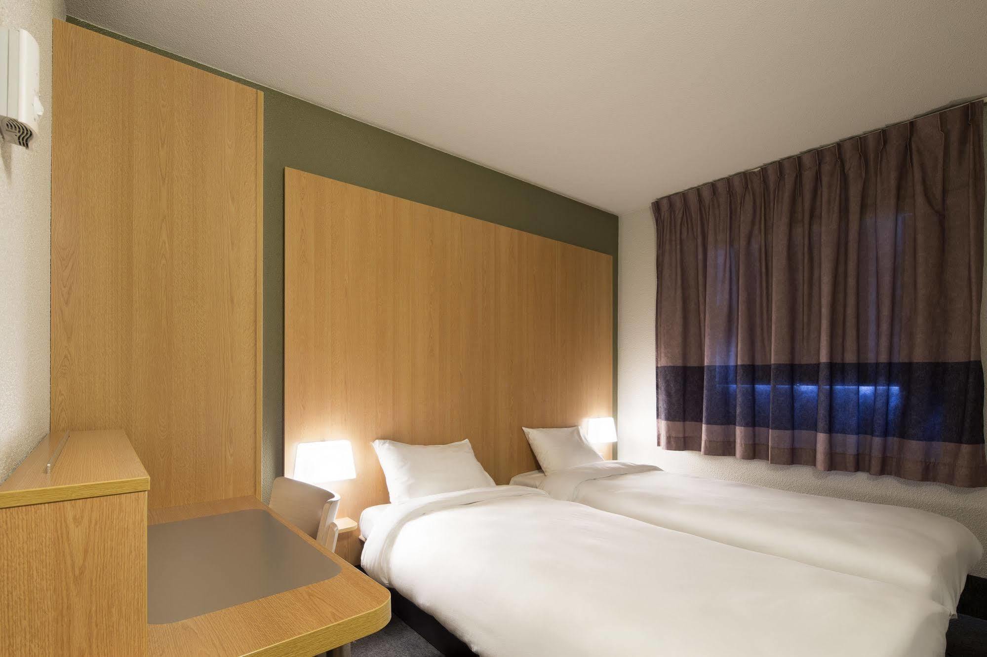 B&B Hotel Clermont-Ferrand Nord Риом Экстерьер фото